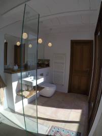 BATHROOM_P2